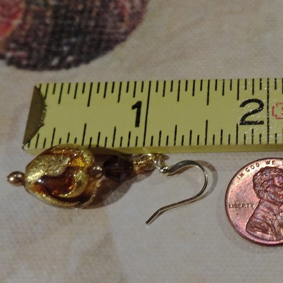 Handmade Murano earrings in topaz sweetheart design with embedded gold leaf - Picture 7 of 7